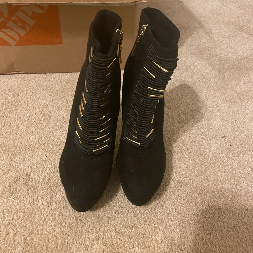 Bebe booties